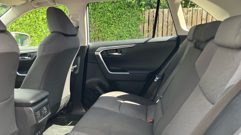 Toyota RAV4 2.5 VVT-i Hybrid Design 5dr CVT 2WD Hybrid Estate